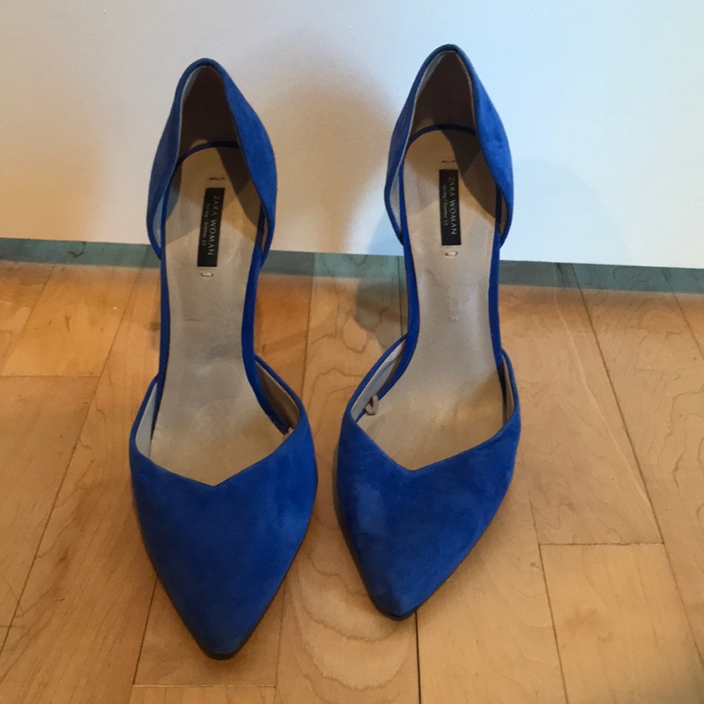 Zara Women bright blue stiletto pump